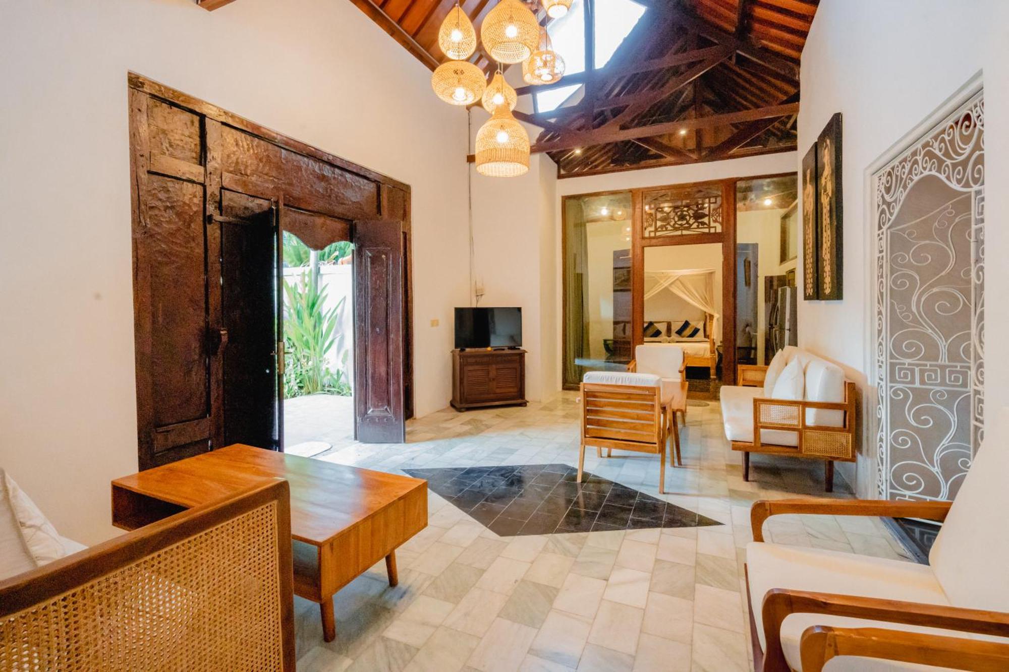 Villa Etnik Seminyak Exterior foto