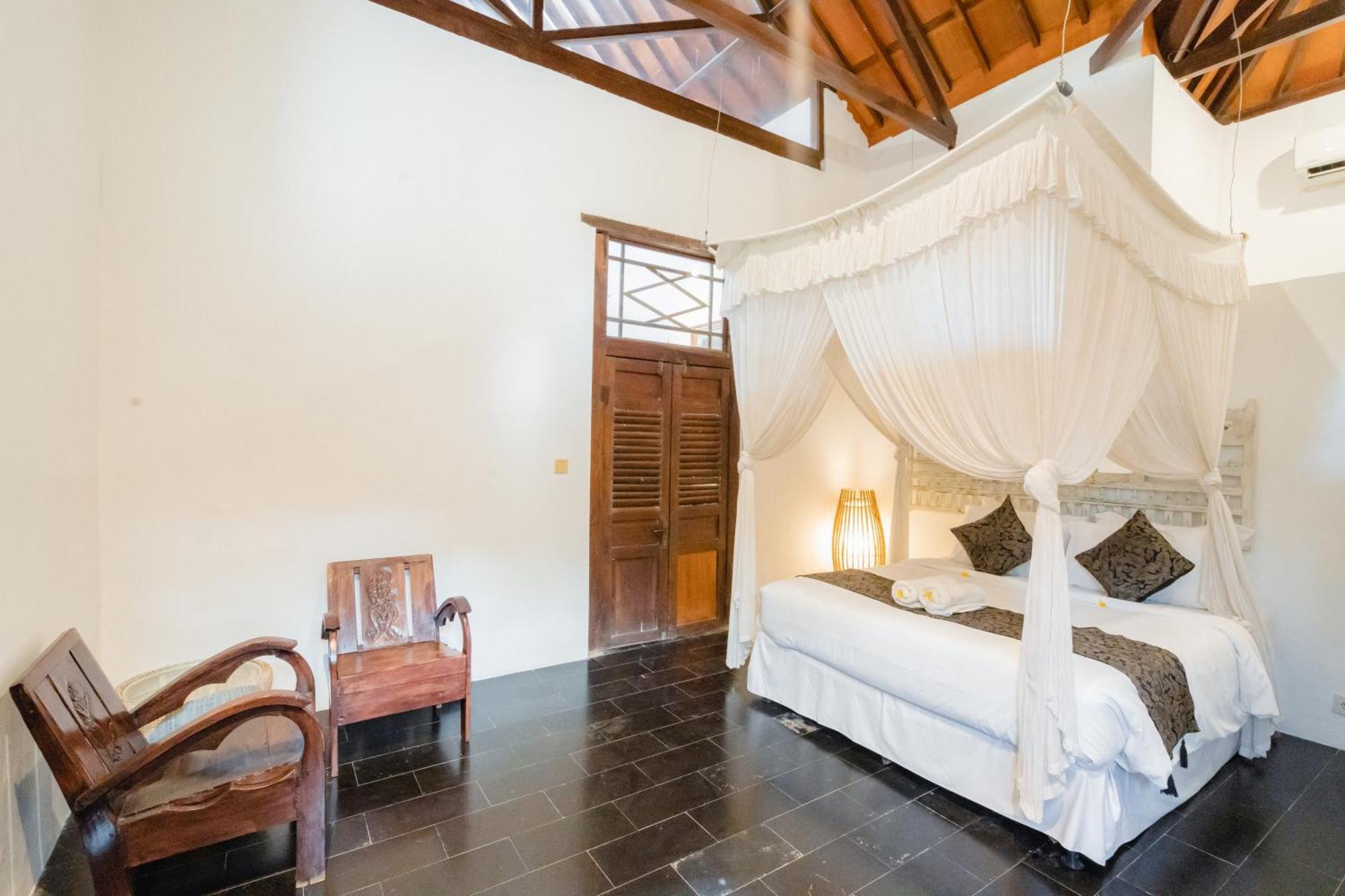 Villa Etnik Seminyak Exterior foto